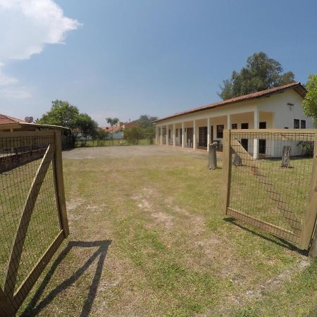 Suites Praia Da Ferrugem 가로파바 외부 사진