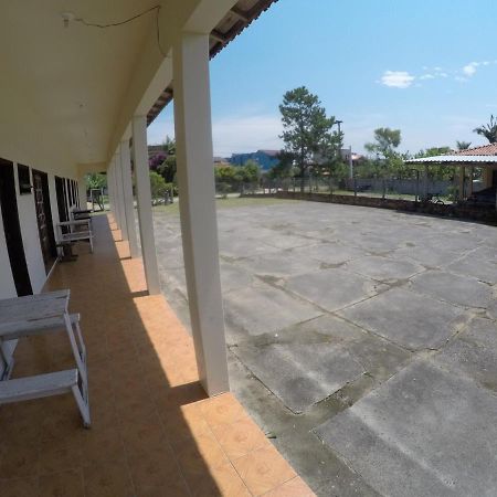 Suites Praia Da Ferrugem 가로파바 외부 사진