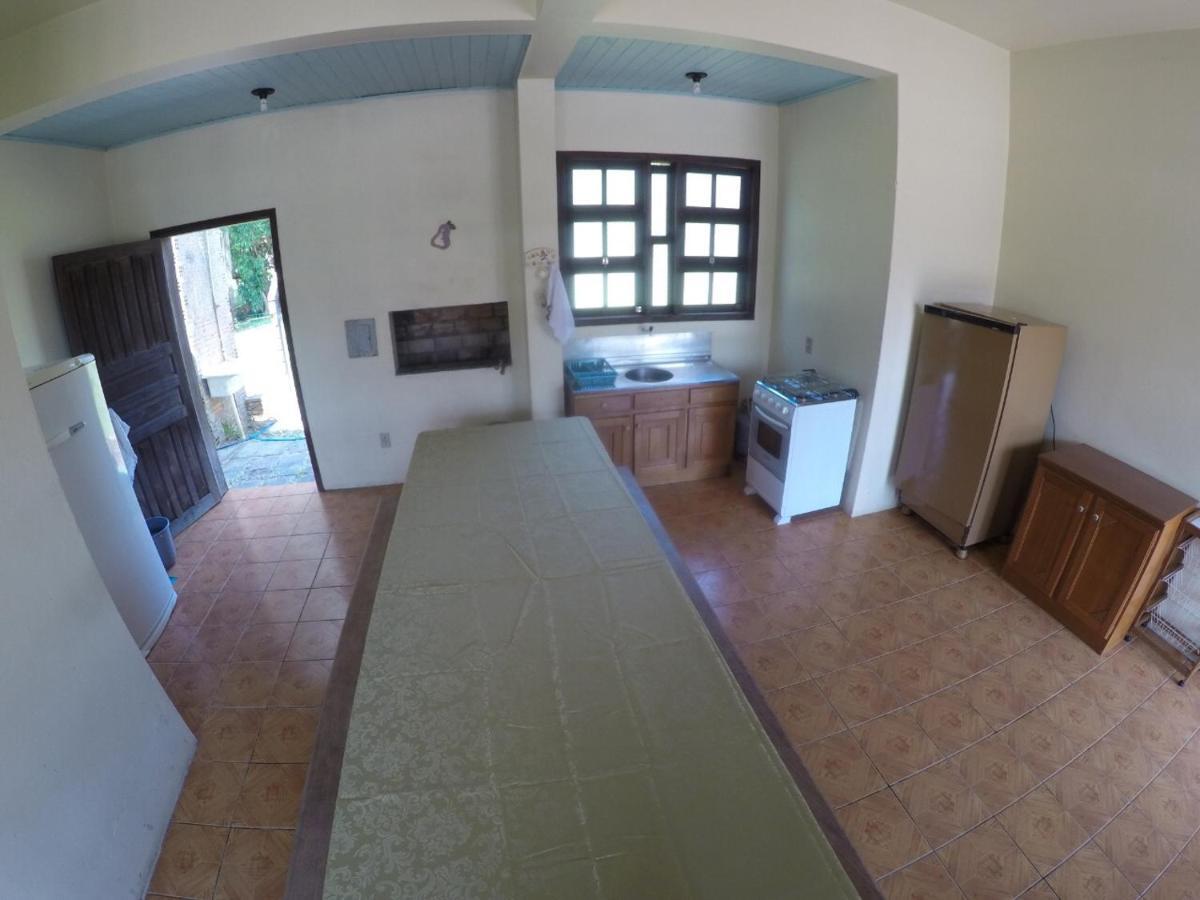 Suites Praia Da Ferrugem 가로파바 외부 사진
