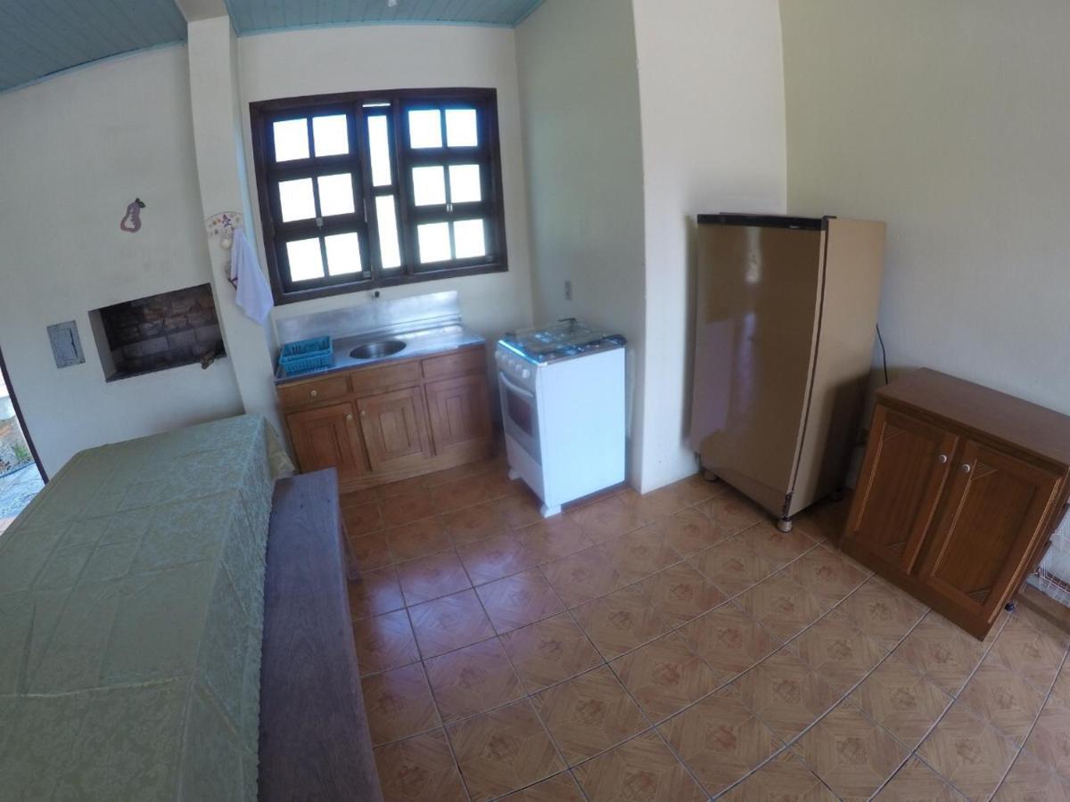 Suites Praia Da Ferrugem 가로파바 외부 사진